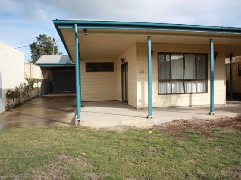 9 Vine Street, TAPEROO, SA 5017 AUS